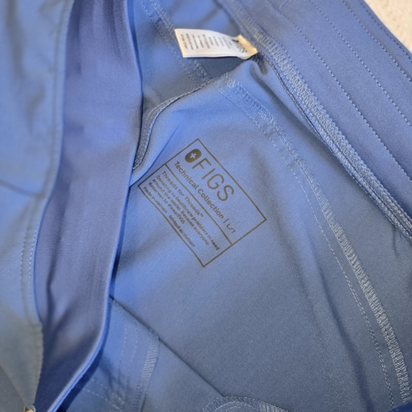 FIGS women's scrub pants in the color Ceil Blue large tall - Picture 8 of 9